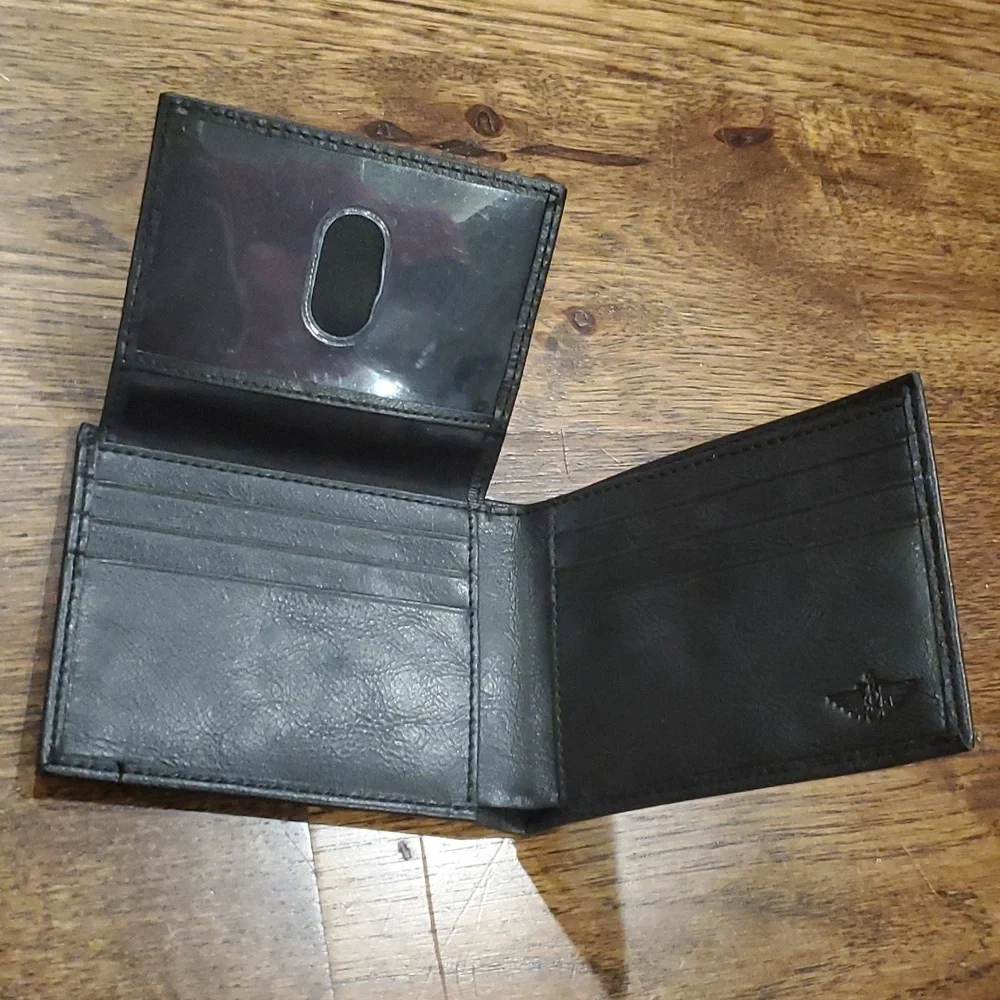 Mens Dockers black bifold wallet